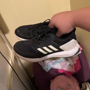 Addidas cloud foam girls tenni shoes!